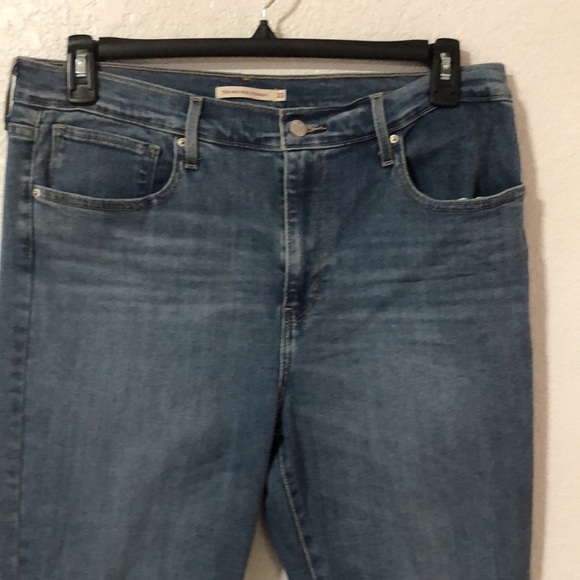 Levis 724 Ripped Straight-Leg Jeans - Picture 4 of 6